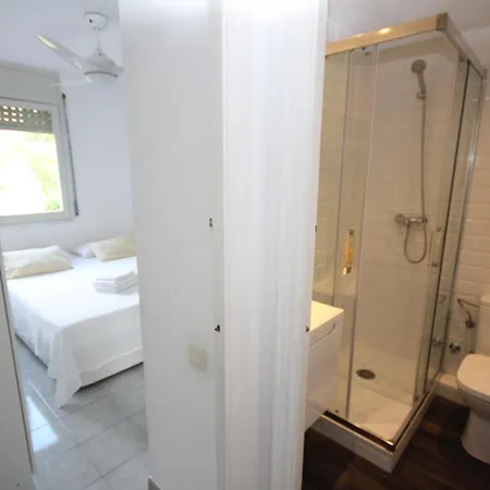 Casa En Junto A Playa Y Tren Masnou
