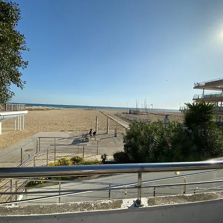 Casa En Junto A Playa Y Tren Holiday home