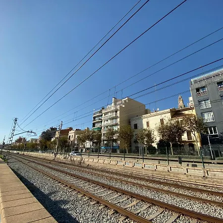 Casa En Junto A Playa Y Tren Masnou