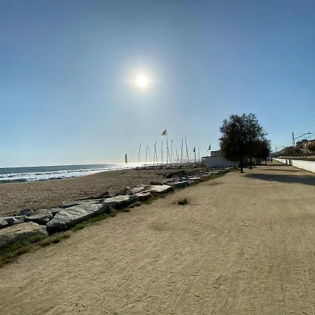 Casa En Junto A Playa Y Tren *